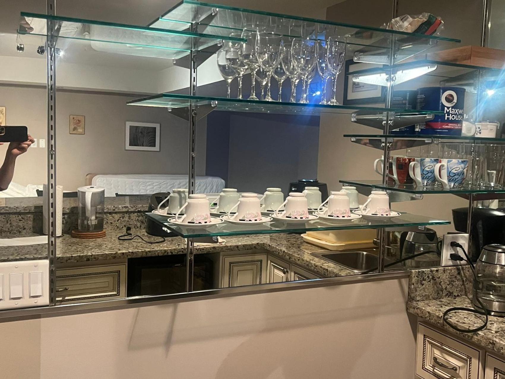 Mae Sweet Home Surrey Zewnętrze zdjęcie